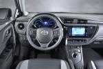 Toyota Auris Hybrid 2015 года